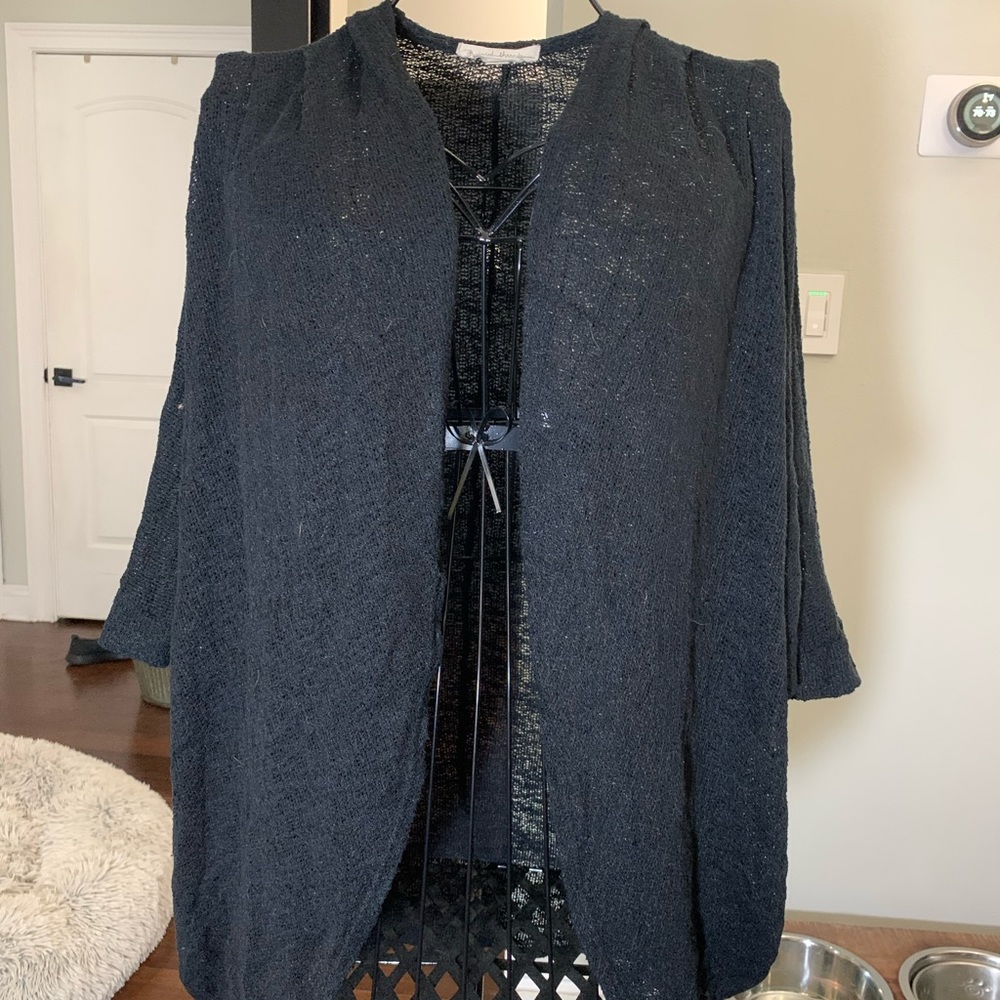 Black Painted Threads Light Sweater from Nordstrom. Good Condition. Size small.